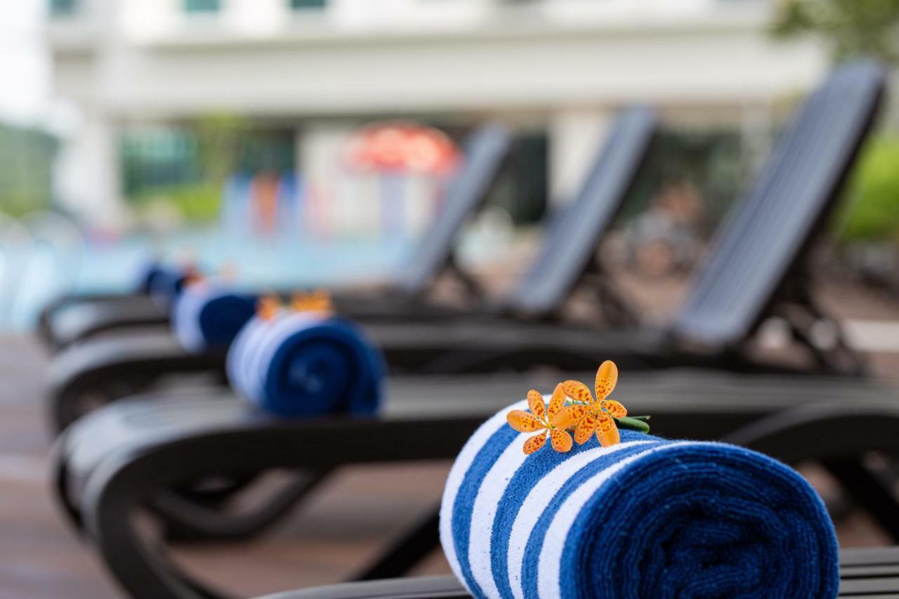 Mercure Living Putrajaya Exteriér fotografie A rolled towel